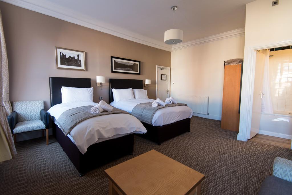 The Wellington Hotel Brecon Ngoại thất bức ảnh
