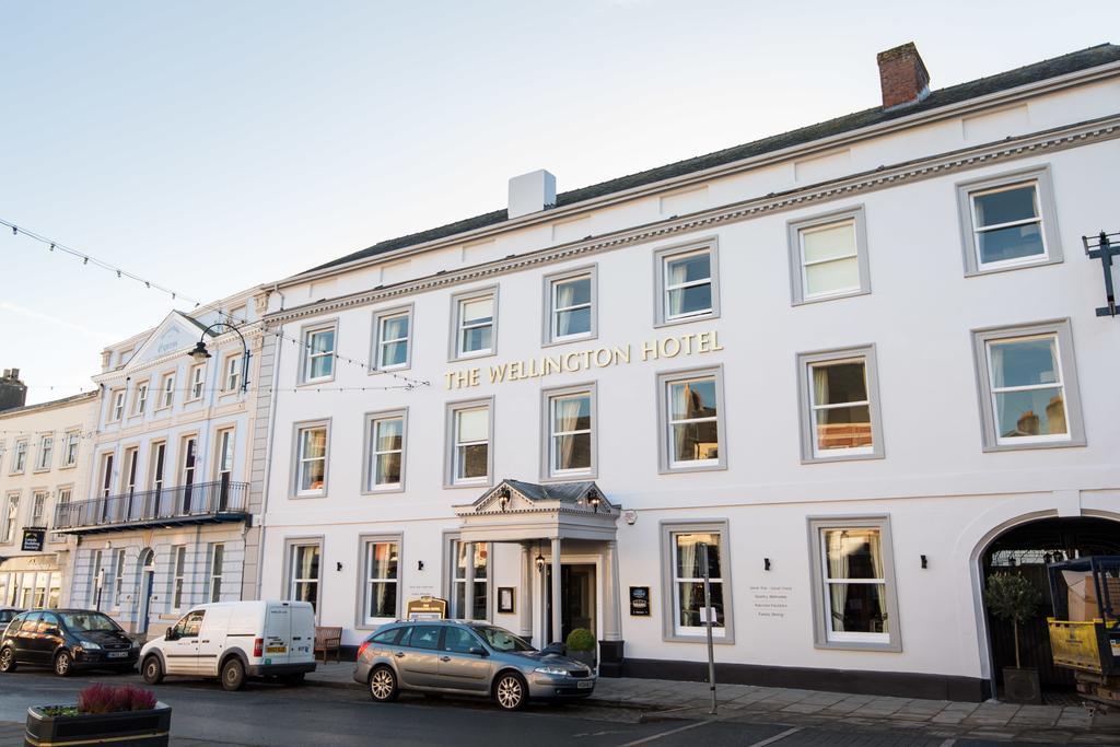 The Wellington Hotel Brecon Ngoại thất bức ảnh