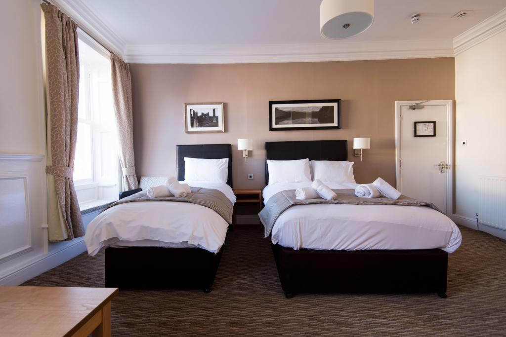 The Wellington Hotel Brecon Ngoại thất bức ảnh