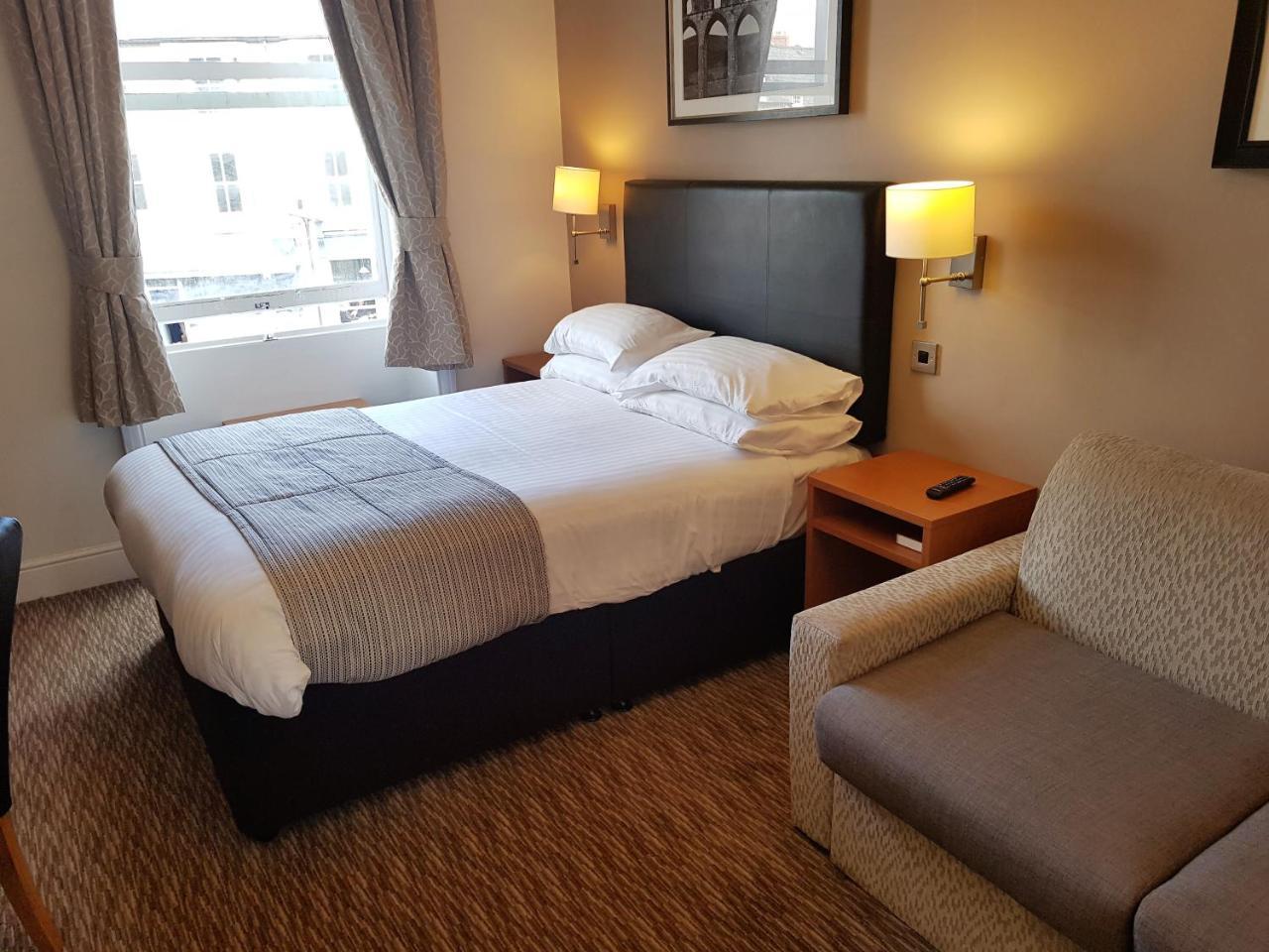 The Wellington Hotel Brecon Ngoại thất bức ảnh