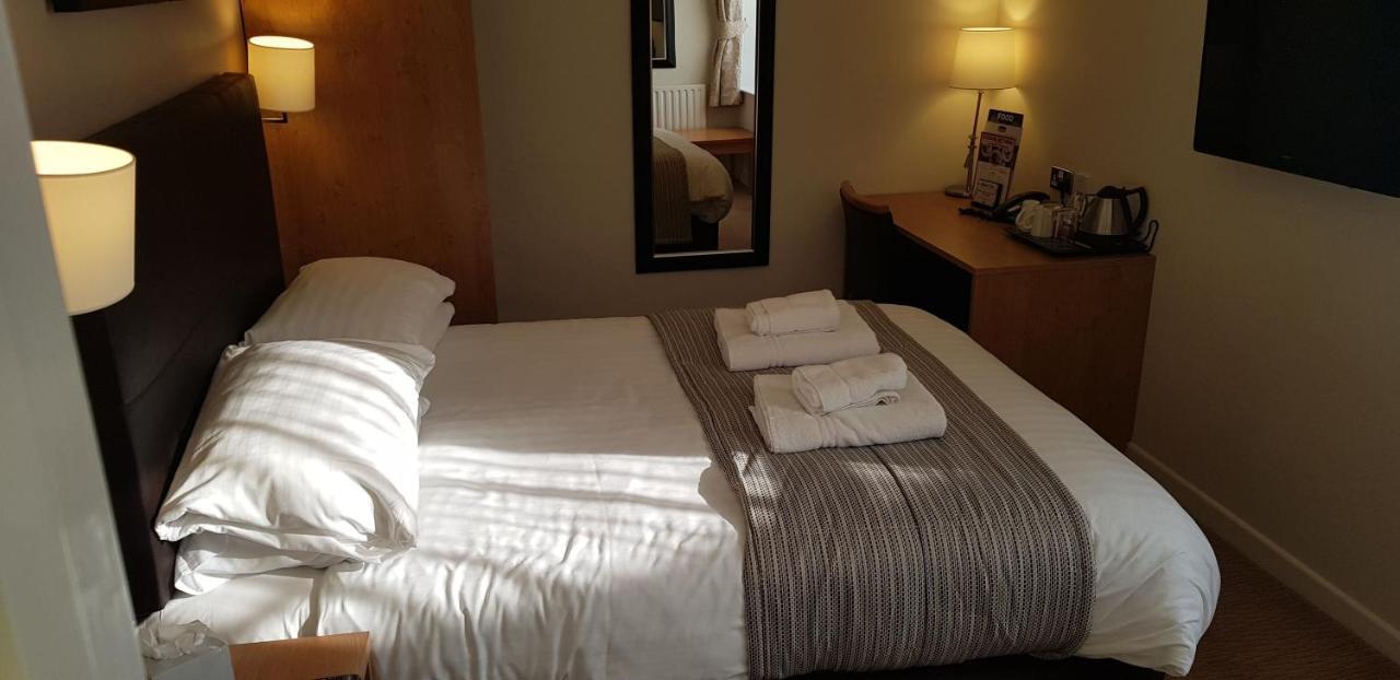 The Wellington Hotel Brecon Ngoại thất bức ảnh