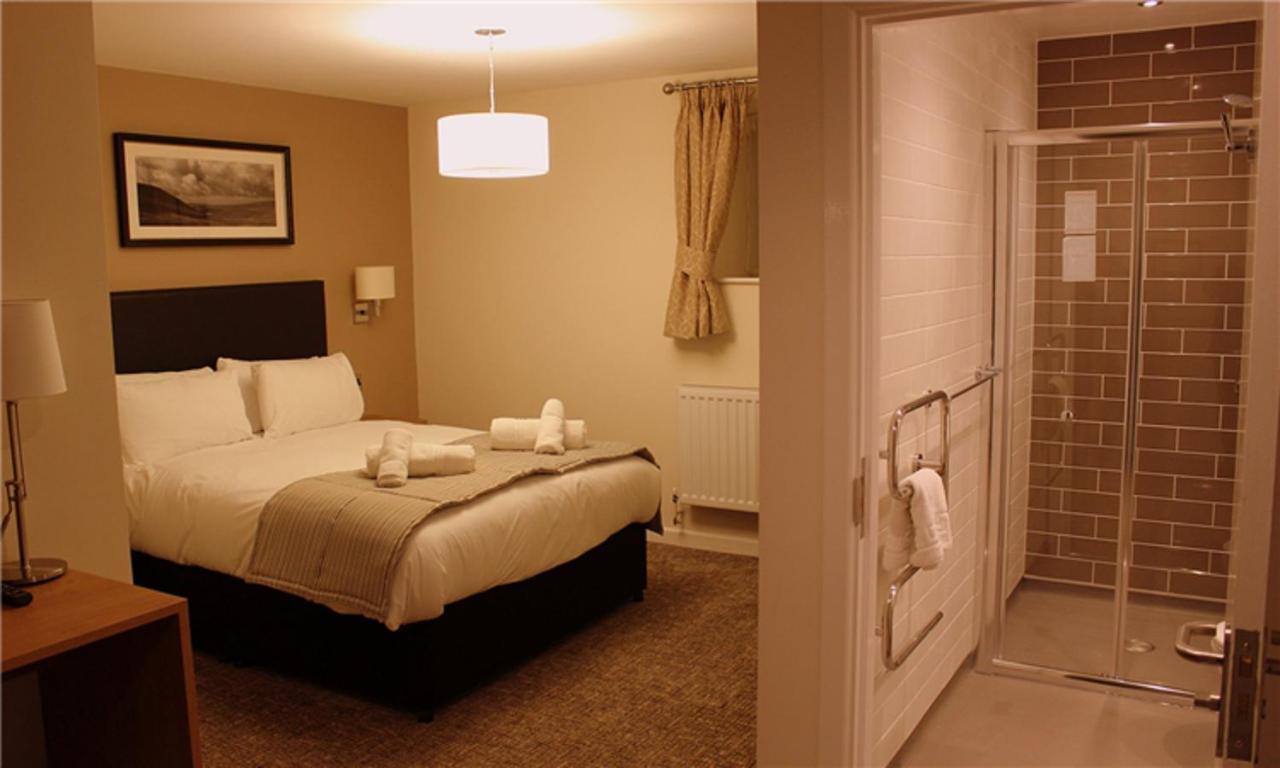 The Wellington Hotel Brecon Ngoại thất bức ảnh